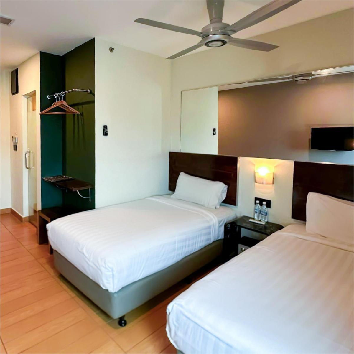 Tune Hotel - Kota Bharu City Centre Exterior photo