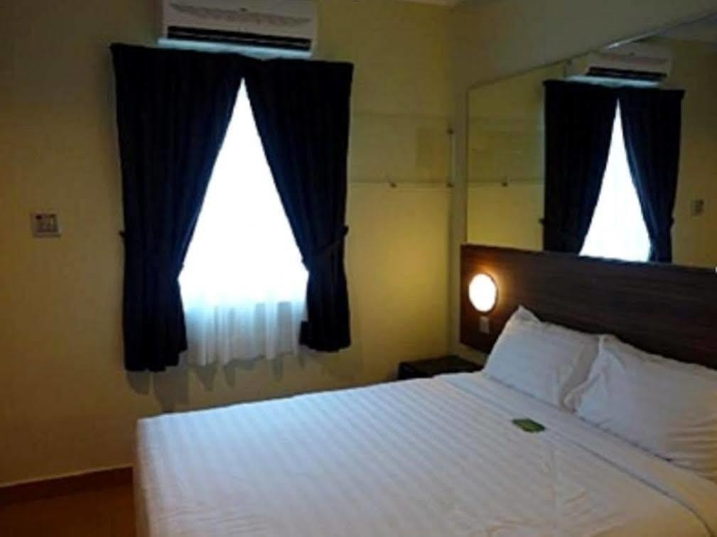 Tune Hotel - Kota Bharu City Centre Exterior photo